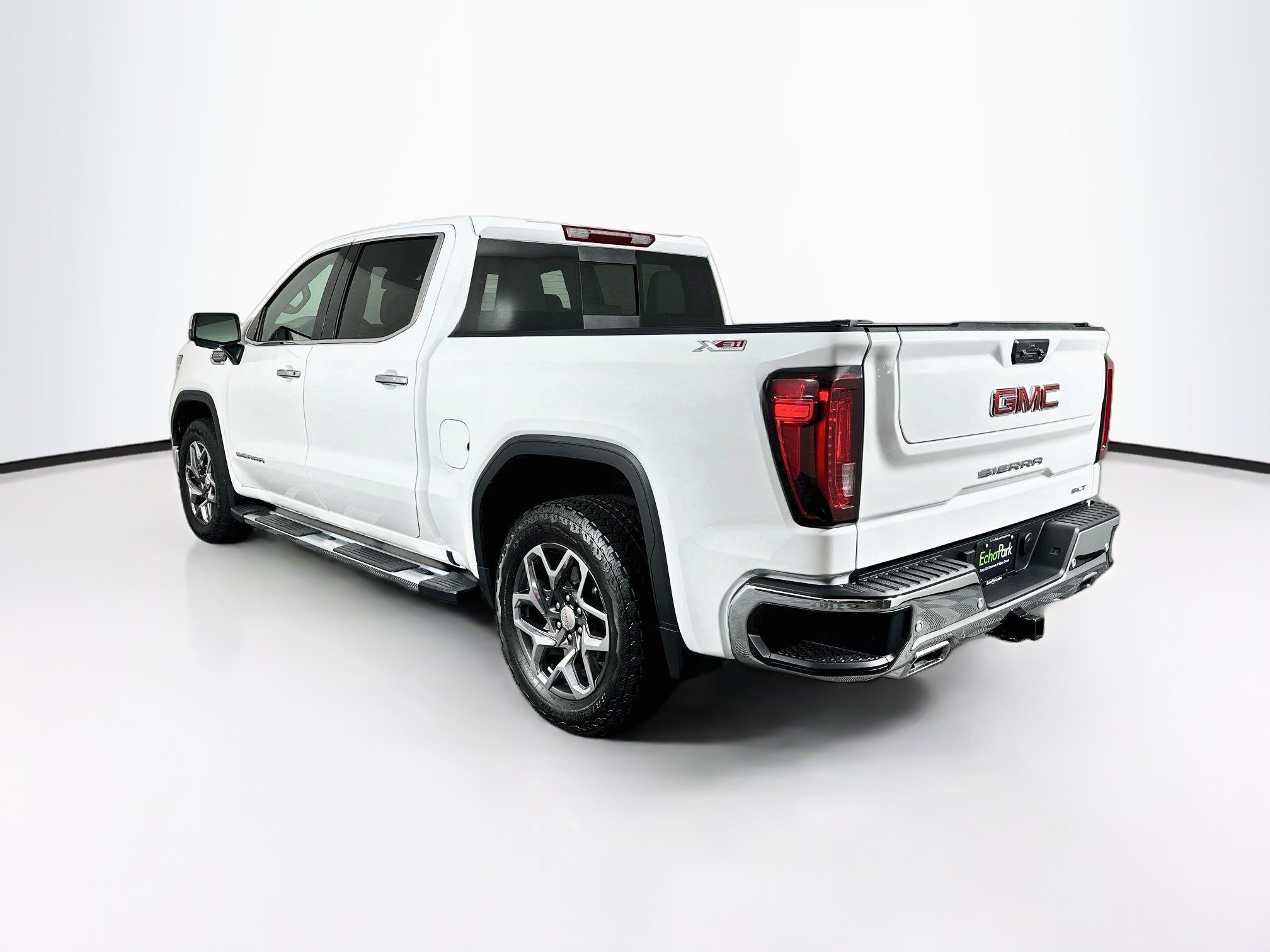 Used 2024 GMC Sierra 1500 SLT w/ SLT Premium Plus Package AWD/4WD image 5