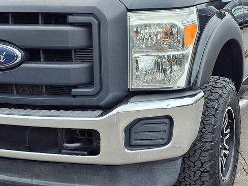 Used 2014 Ford F250 XL w/ Power Equipment Group image 26