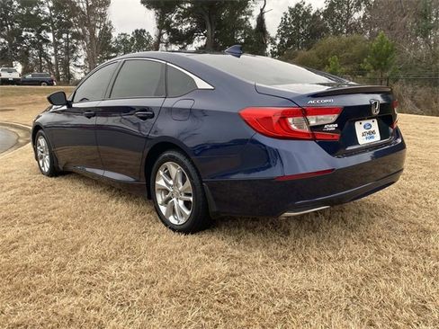 Used 2018 Honda Accord LX image 7