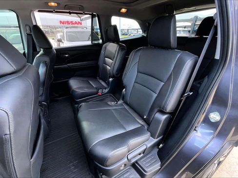 Used 2021 Honda Pilot Elite image 18