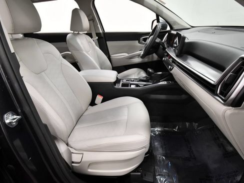 Certified 2024 Kia Sorento S w/ Panoramic Sunroof Package AWD/4WD image 19