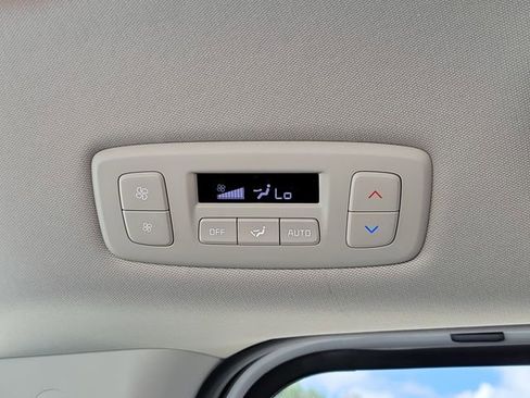 New 2026 Kia Carnival LX FWD image 10