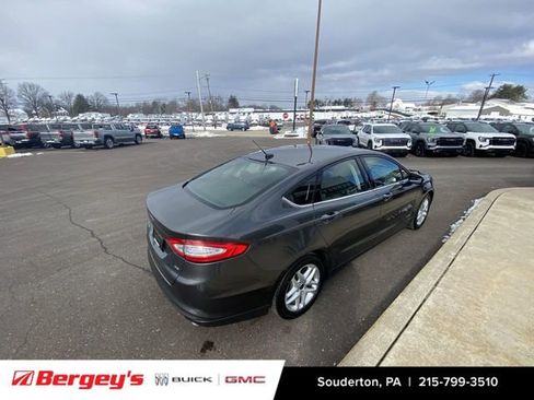 Used 2016 Ford Fusion SE image 23