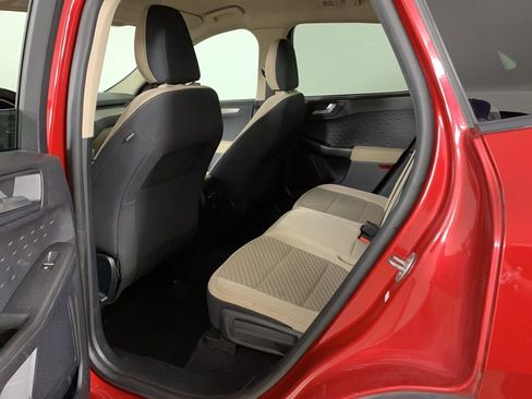 Used 2020 Ford Escape SE image 31