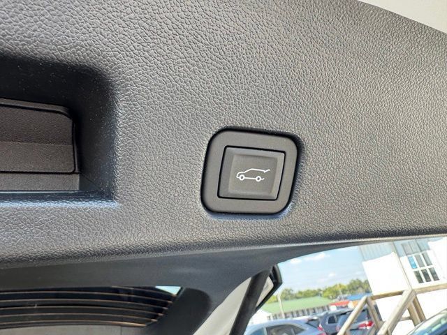 Used 2026 Buick Enclave Preferred w/ Power Package FWD image 24