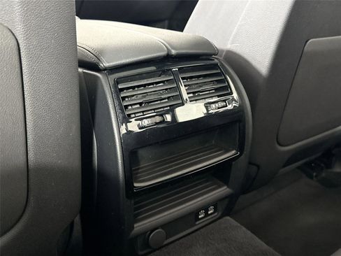 Used 2023 BMW 530e xDrive image 39