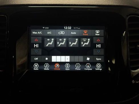 Used 2021 Jeep Compass Latitude image 34