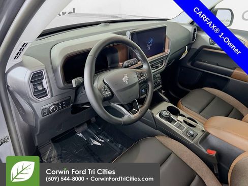 Used 2025 Ford Bronco Sport Outer Banks AWD/4WD image 3