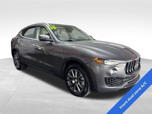 Used 2018 Maserati Levante AWD/4WD image 3