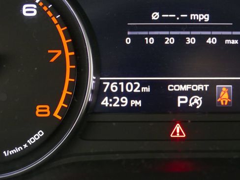 Used 2023 Audi Q5 2.0T Premium w/ Convenience Package AWD/4WD image 14