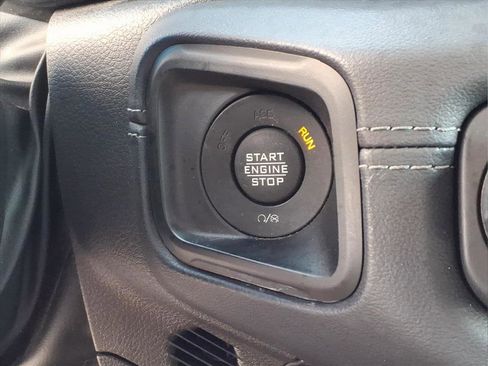 Used 2024 Jeep Wrangler Unlimited Rubicon AWD/4WD image 25