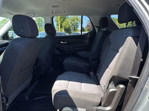 Used 2019 Chevrolet Traverse LT w/ LPO, Floor Liner Package AWD/4WD image 14