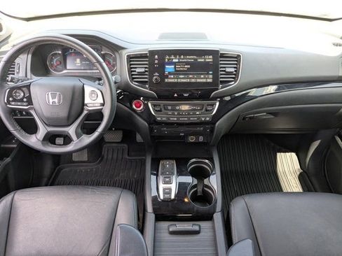 Used 2022 Honda Pilot Touring image 16