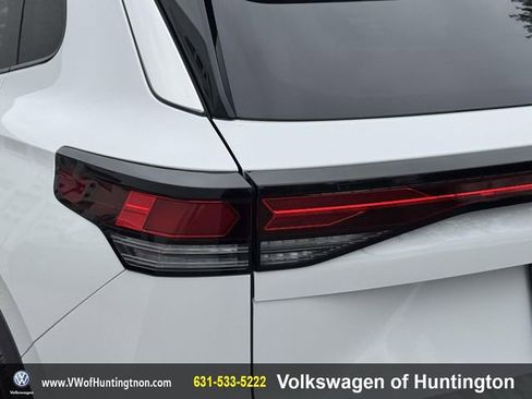 Certified 2025 Volkswagen Tiguan S w/ 18" Wheel Package image 9