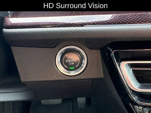 Used 2025 Chevrolet Traverse Z71 w/ Enhanced Driving Package AWD/4WD image 19
