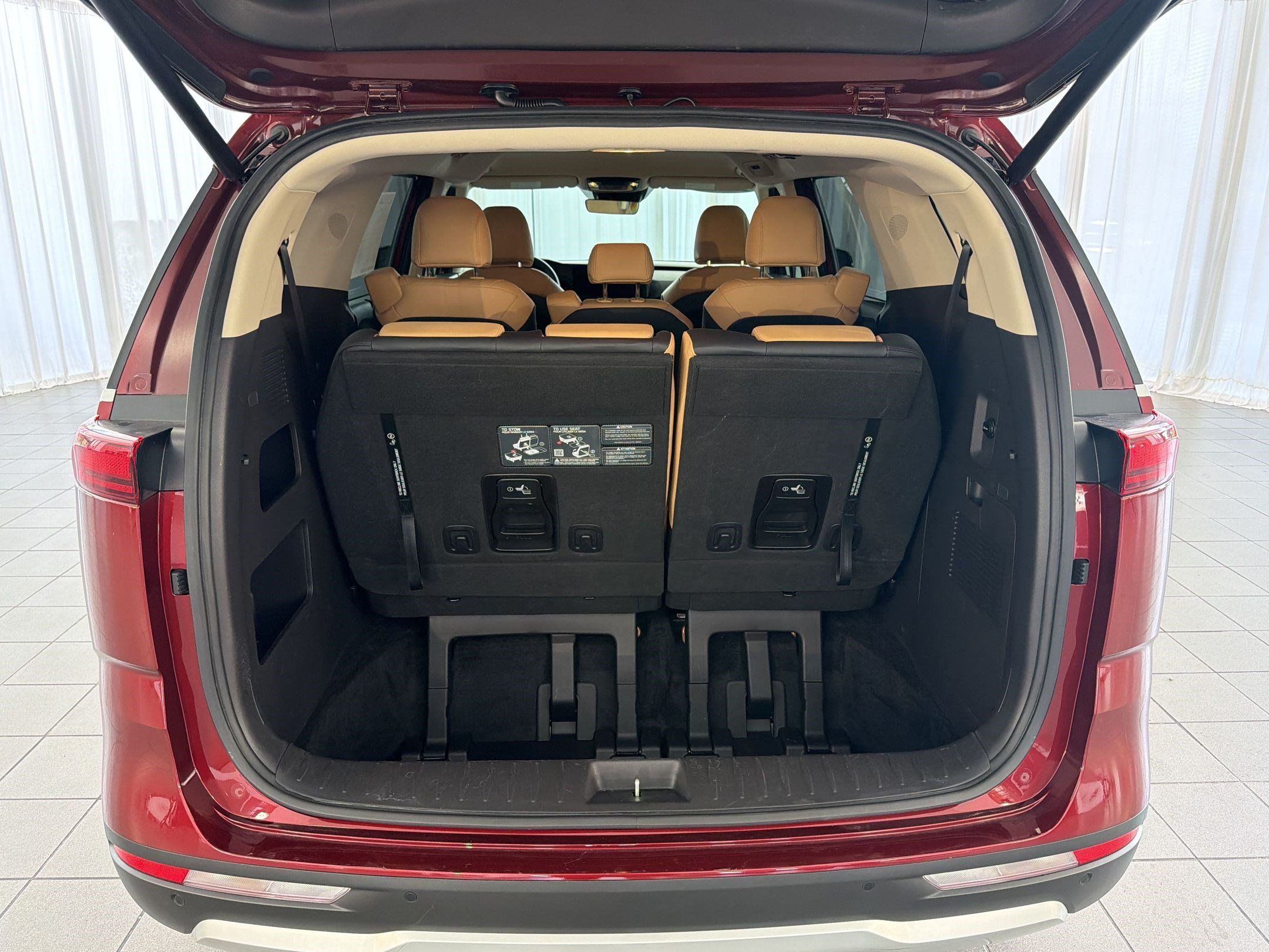 Used 2024 Kia Carnival EX FWD image 26
