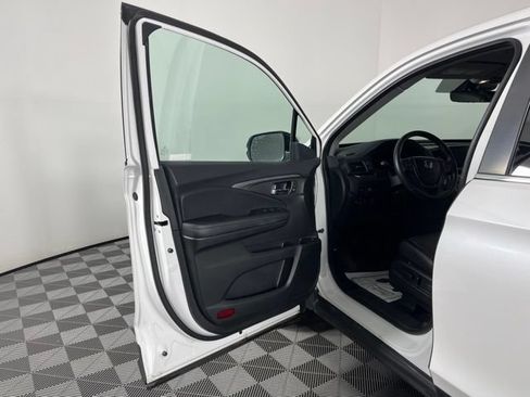Used 2023 Honda Ridgeline RTL image 17