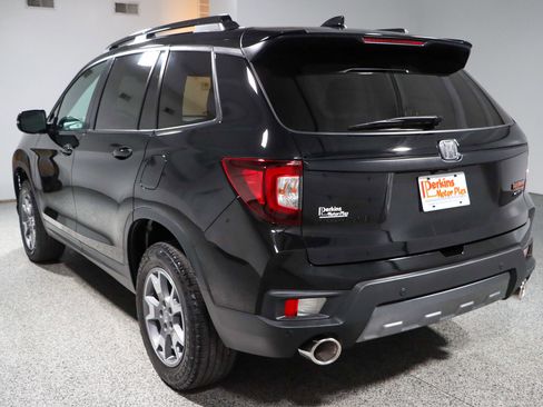 Used 2023 Honda Passport TrailSport image 9