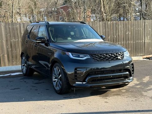 Certified 2025 Land Rover Discovery Dynamic SE image 8