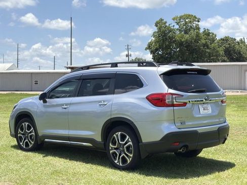 Used 2023 Subaru Ascent Touring AWD/4WD image 10