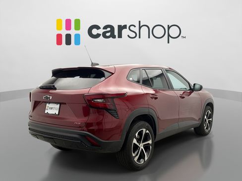 Used 2024 Chevrolet Trax RS FWD image 4