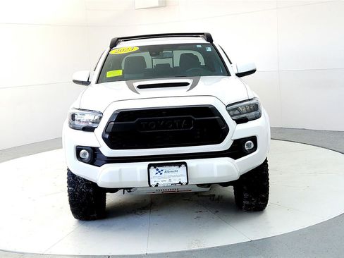 Used 2023 Toyota Tacoma TRD Sport image 8