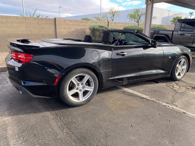 Used 2023 Chevrolet Camaro LT RWD image 3