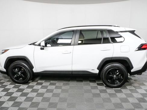 Used 2024 Toyota RAV4 LE image 28