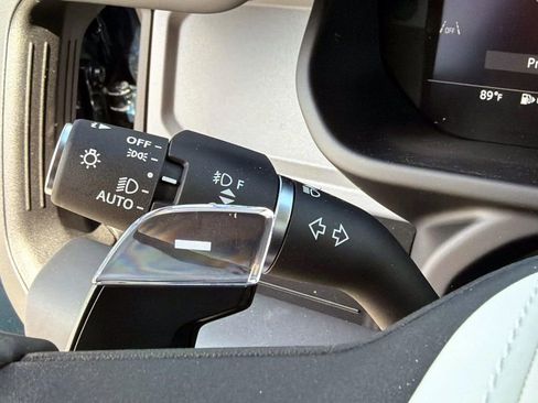 New 2026 Land Rover Defender 110 OCTA image 33