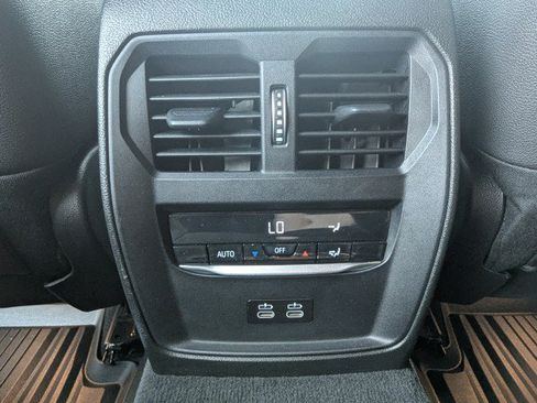 Used 2021 BMW 330i Sedan w/ Convenience Package RWD image 24