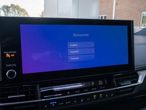 Certified 2025 Toyota Sienna Limited image 8