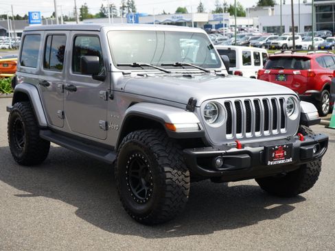 Used 2020 Jeep Wrangler Unlimited Sahara AWD/4WD image 7
