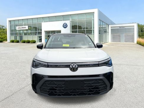 New 2026 Volkswagen Taos SE AWD/4WD image 2