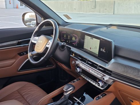 Used 2025 Kia Telluride EX X-Line image 28