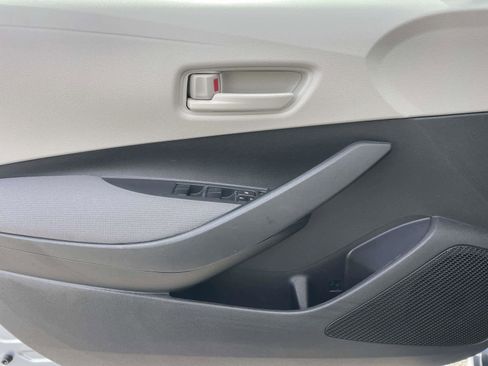 Used 2023 Toyota Corolla LE image 12