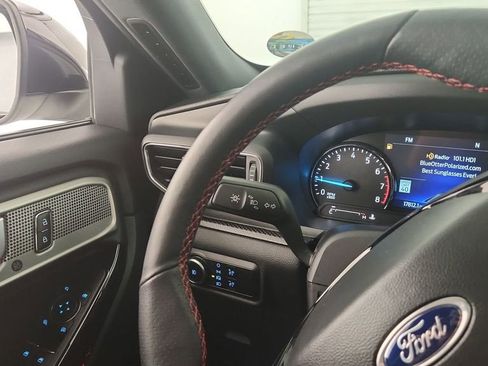 Used 2023 Ford Explorer ST-Line w/ Class IV Trailer Tow Package image 22