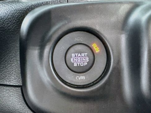 Used 2023 Jeep Wrangler Unlimited w/ Cold Weather Group AWD/4WD image 19