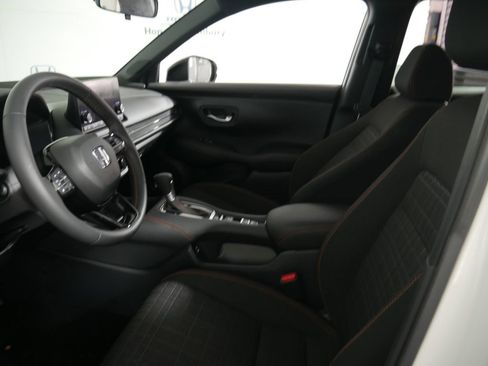 Used 2024 Honda HR-V Sport image 14
