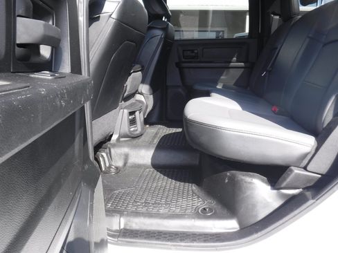 Used 2022 RAM 2500 Tradesman w/ Chrome Appearance Group AWD/4WD image 13