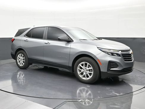 Used 2024 Chevrolet Equinox LS image 7