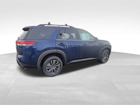 New 2025 Nissan Pathfinder SV image 9