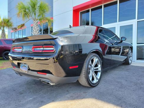 Used 2020 Dodge Challenger R/T w/ Driver Convenience Group RWD image 6