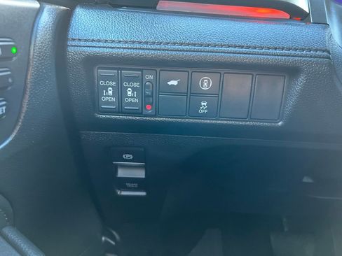 Used 2023 Honda Odyssey Sport image 17