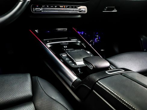 Certified 2022 Mercedes-Benz GLA 250 GLA 250 4MATIC SUV image 8