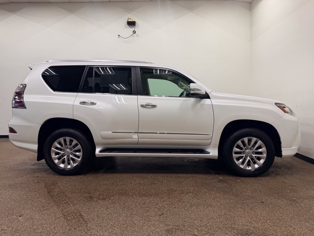 Used 2019 Lexus GX 460 Premium w/ Premium Package AWD/4WD image 9