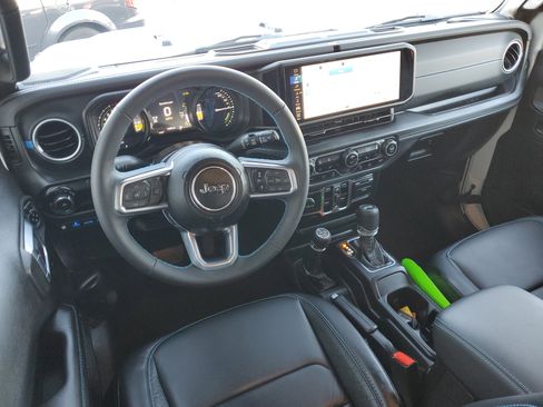 Used 2024 Jeep Wrangler High Altitude image 22