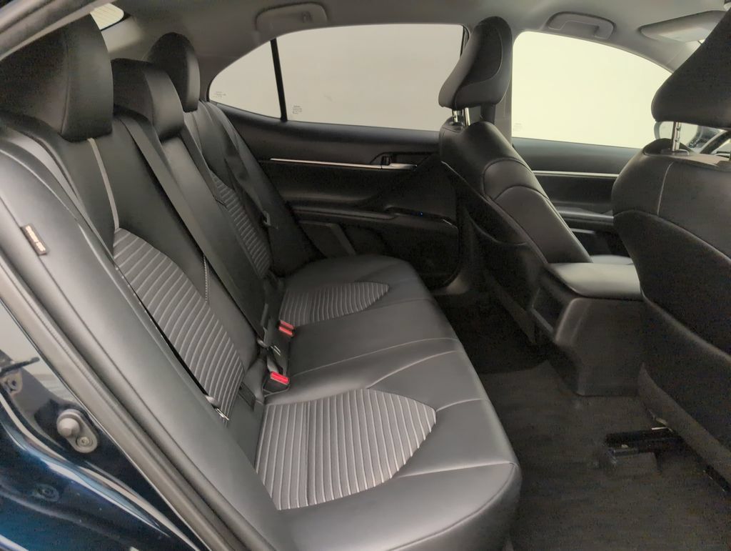 Used 2020 Toyota Camry SE w/ Convenience Package FWD image 16