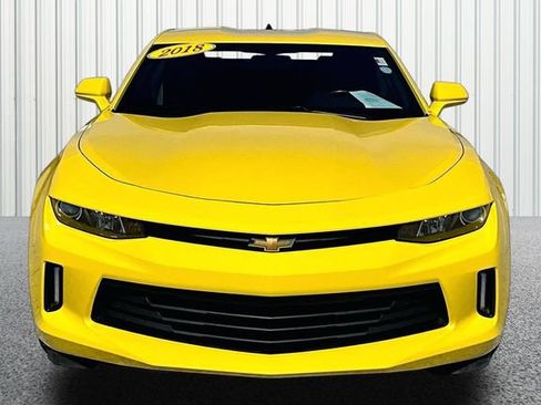 Used 2018 Chevrolet Camaro LT RWD image 3