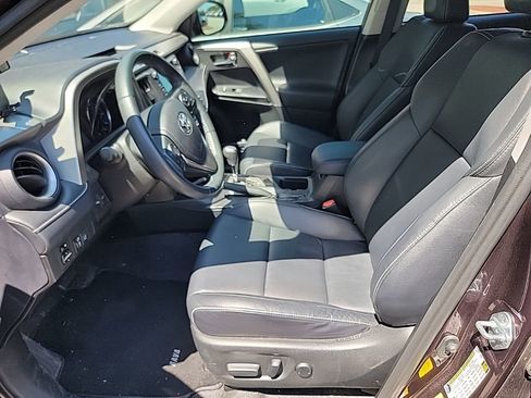 Used 2017 Toyota RAV4 Limited FWD image 4