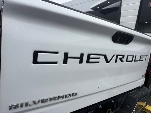 Used 2020 Chevrolet Silverado 2500 LTZ w/ LTZ Premium Package image 7